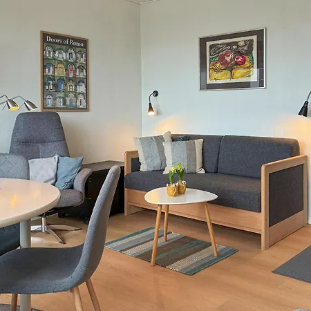 1 Bedroom Beautiful In Appartement